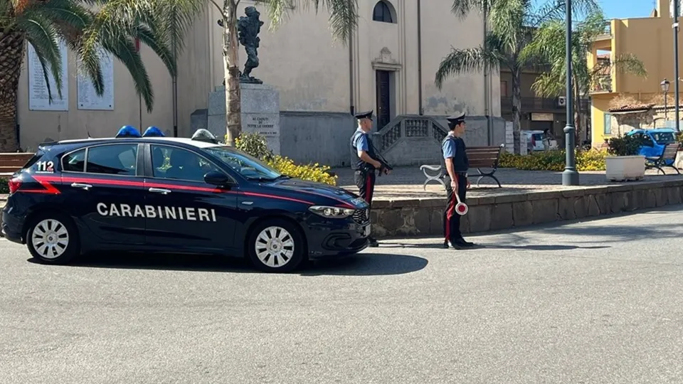 Anziana truffata da finto carabinieri: denunciata una donna