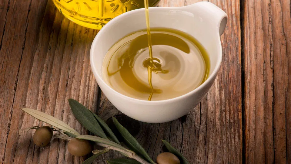 Olio evo, denuncia di Coldiretti Calabria: "Si vende sotto costo"