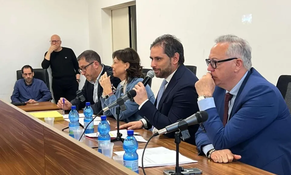 Ambiente, fondi ai Comuni: firmate le convenzioni per la riqualificazione