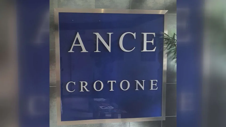 Intimidazione al presidente di Ance Crotone: incendiato mezzo in cantiere