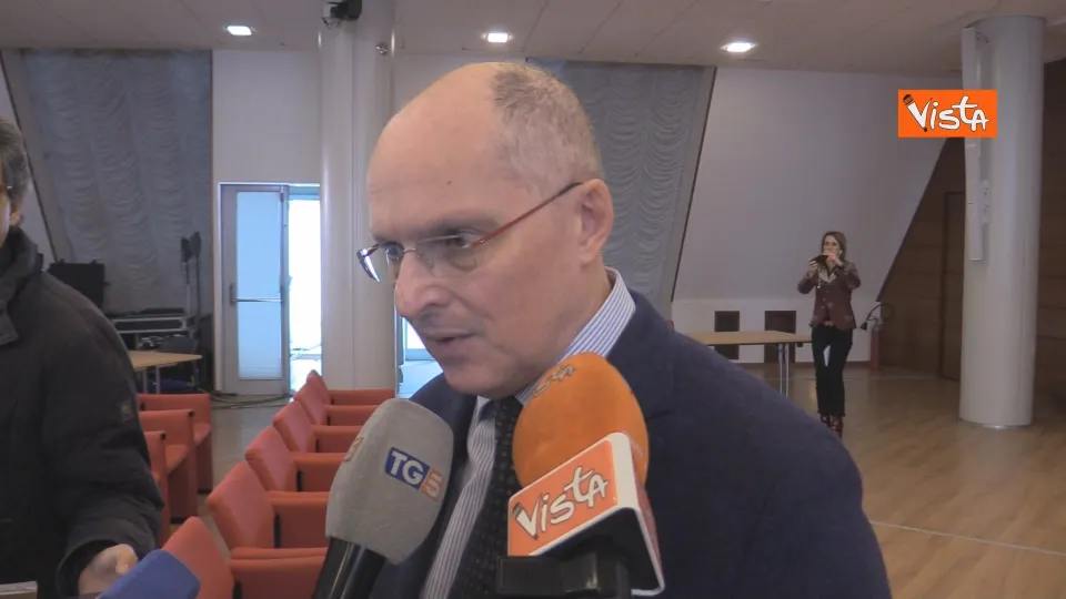 Coronavirus, Ricciardi: «Serve un lockdown mirato per far abbassare la curva»