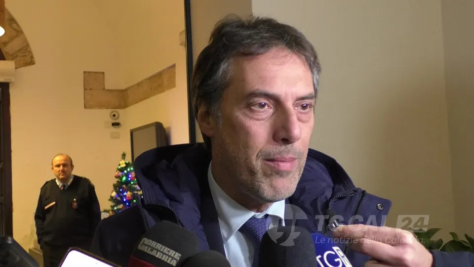 Ponte sullo Stretto: Fiorita rilancia l'idea del referendum