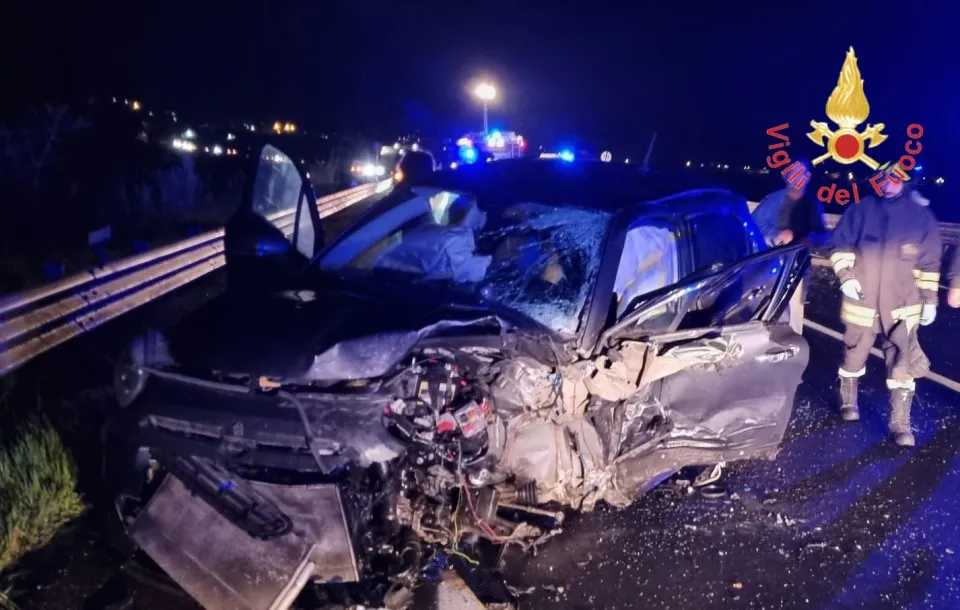 Incidente stradale a Steccato di Cutro, coinvolte più auto