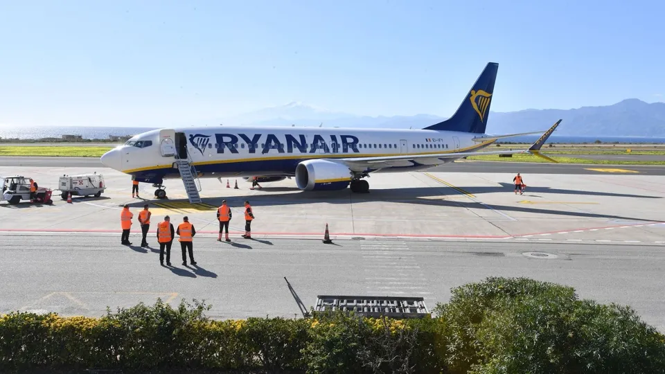 I voli Ryanair da e per la Calabria previsti per l'estate 2024