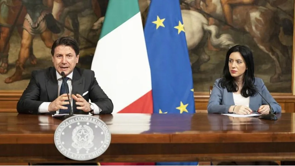 Scuola, presentate le linee guida per il rientro: si ritorna tra i banchi il 14 settembre (VIDEO)