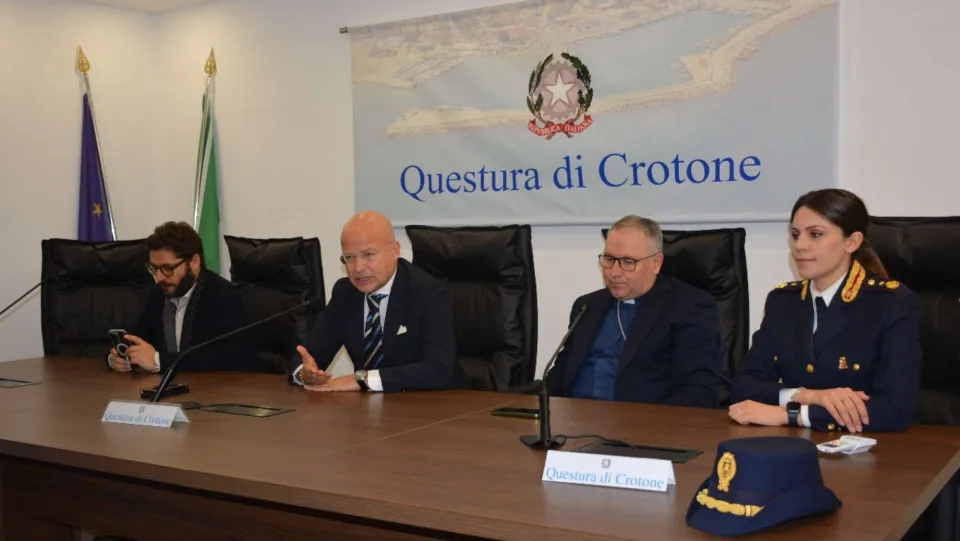 Crotone, incontro in Questura su sacerdoti e lotta alle mafie
