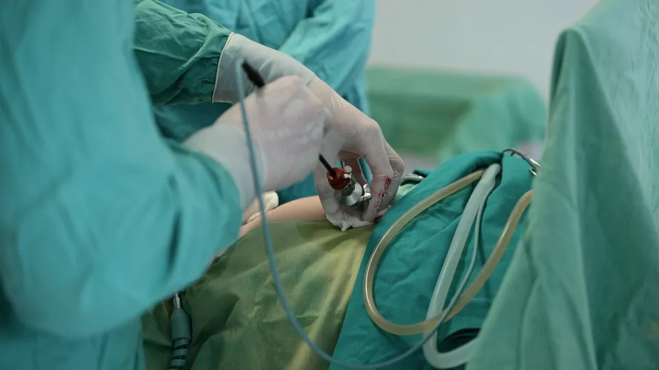 IA e crisi di vocazione: "I nuovi orizzonti della chirurgia calabrese"
