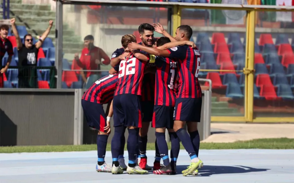 SERIE B | Calcio: prima vittoria stagionale per il Cosenza che supera il Vicenza per 2-1