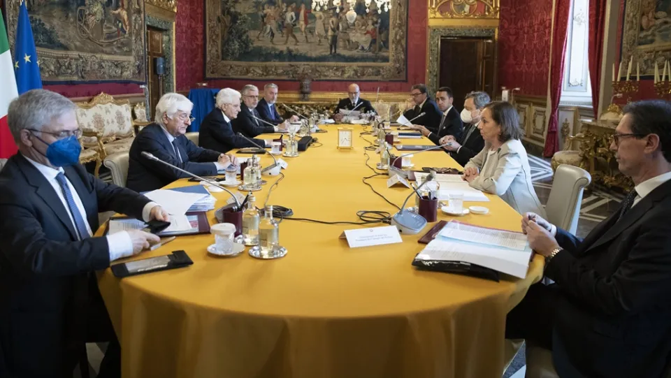 Guerra in Ucraina: il presidente Mattarella ha convocato il Consiglio Supremo di Difesa (VIDEO)