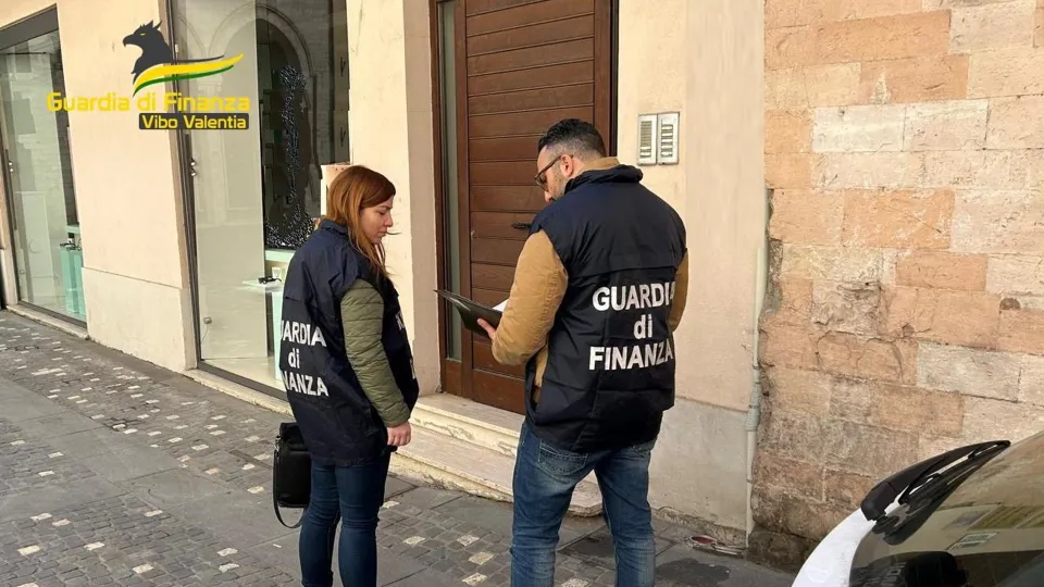 Confiscati beni per 380mila euro a commissario liquidatore vibonese