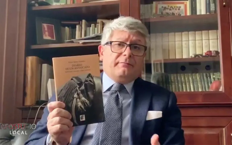 Helios: in "Diario di un avvocato" pensieri ed aneddoti della vita di un legale