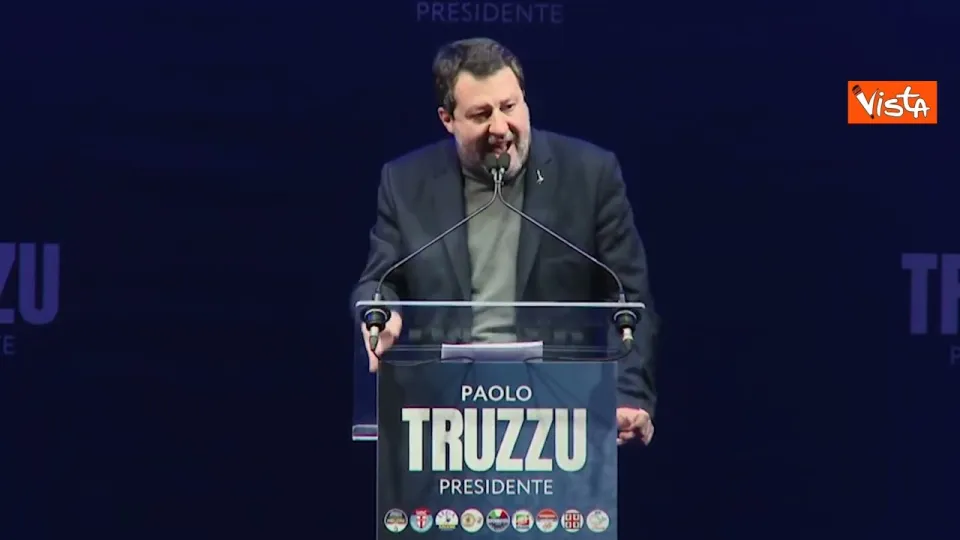 Salvini: "Orgoglioso di andare in galera, ho difeso l'Italia"
