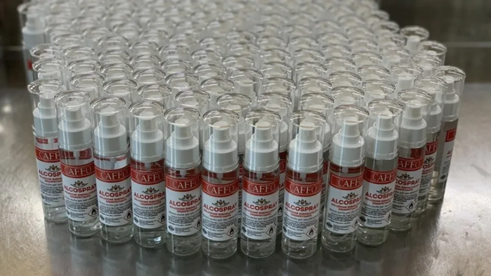 Coronavirus, il gruppo Caffo scende in campo con uno spray igienizzante per le mascherine