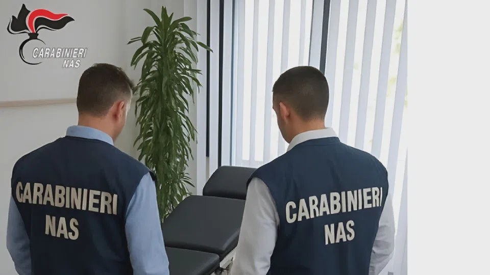 Reggio, falso medico: NAS sequestrano studio e portali web