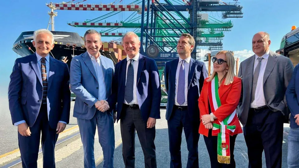 Urso: «Se a Taranto mancano condizioni per polo Dri, si fa a Gioia Tauro»