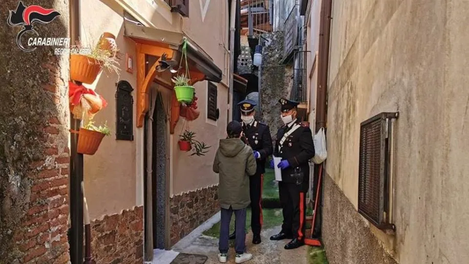San Giorgio Morgeto, donati ai ragazzini più bisognosi 40 pc per lo studio a distanza
