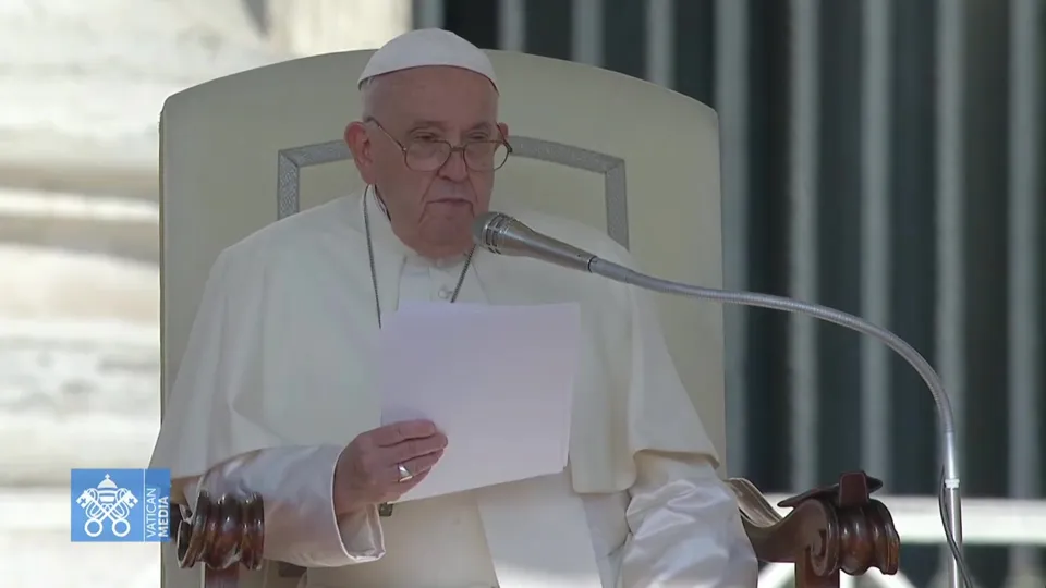 Migranti, Papa Francesco: «Troppe morti in mare, molti potevano essere salvati»