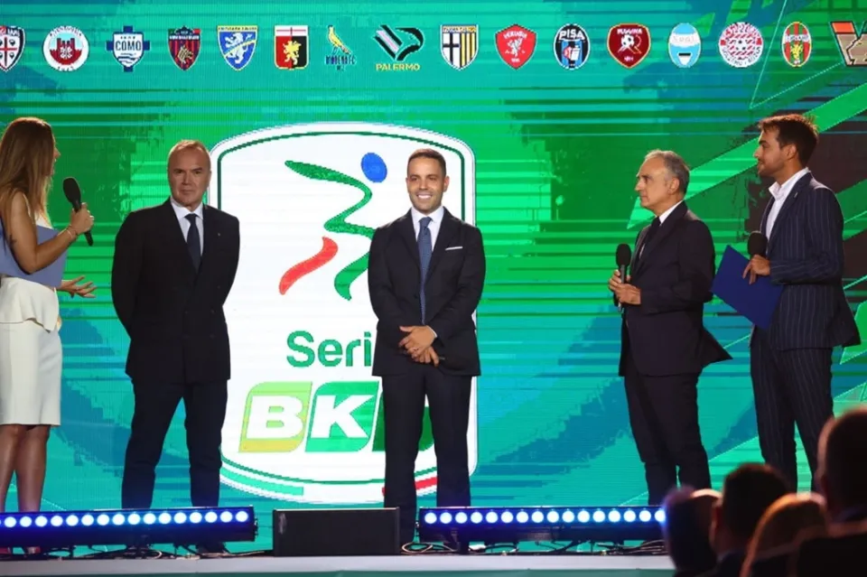CALCIO | Presentato il calendario di serie B 2022/2023: ecco le sfide di Cosenza e Reggina