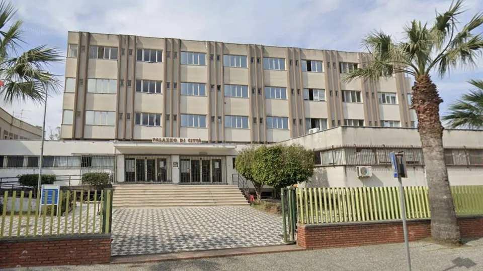 Sciolto il Comune di Scalea dopo le dimissioni di 9 consiglieri