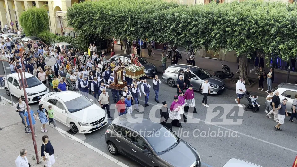 Crotone festeggia il suo Santo Patrono per le vie della città