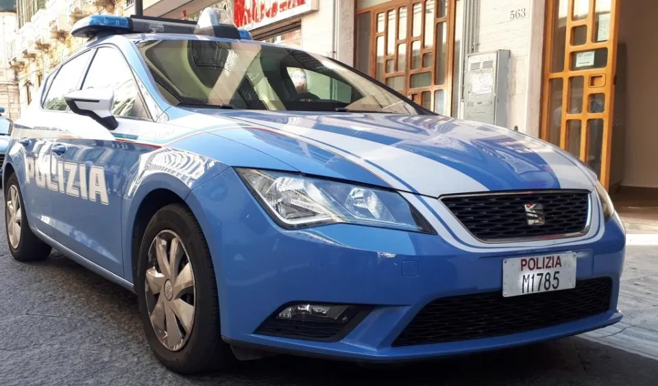 Agli imbarcaderi con 4 kg di cocaina nell'auto: arrestata a Reggio Calabria