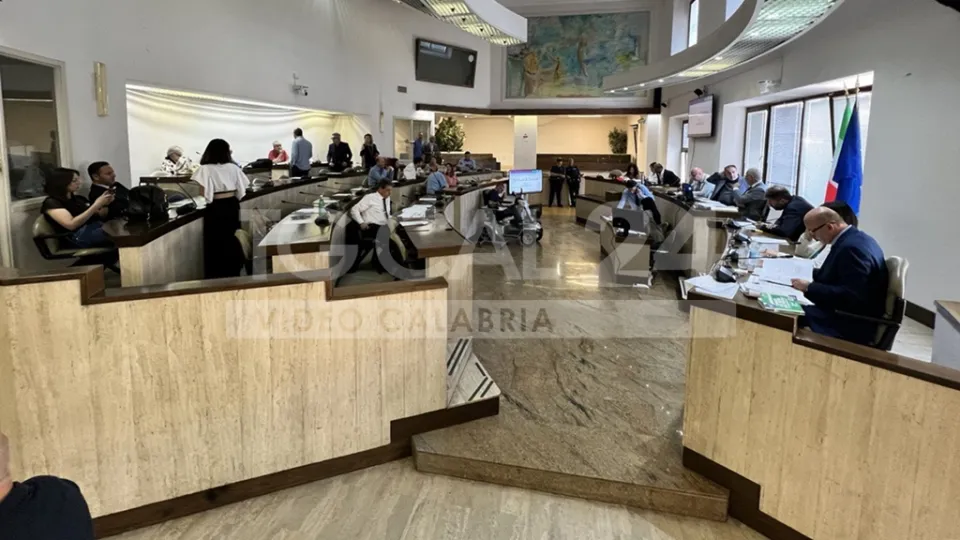VIDEO | Acqua, debito Congesi-Sorical: il Comune di Crotone rischia il dissesto