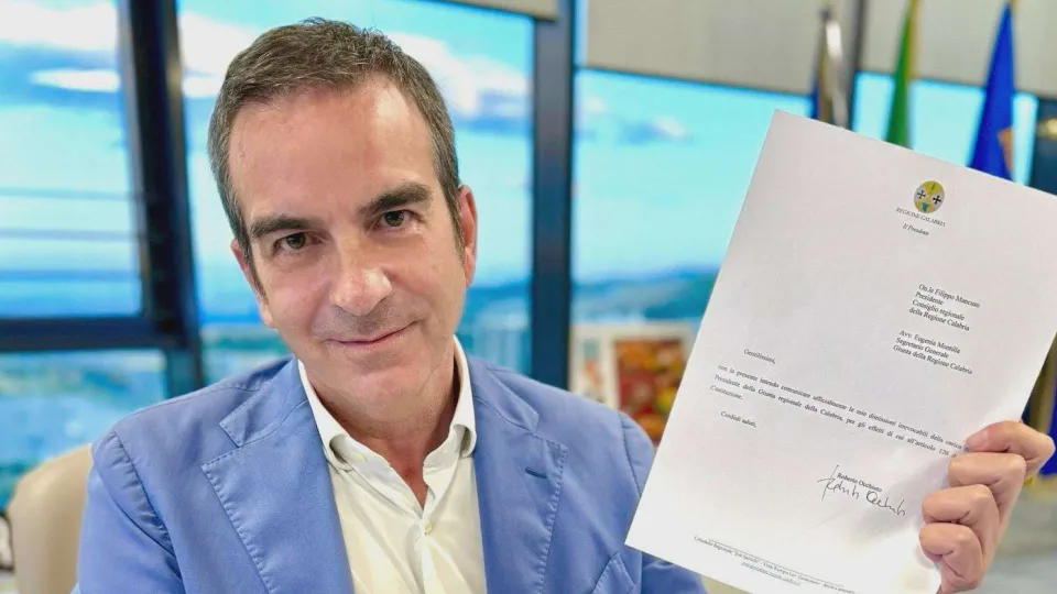 Occhiuto si è dimesso: «Ora sceglieranno i calabresi»