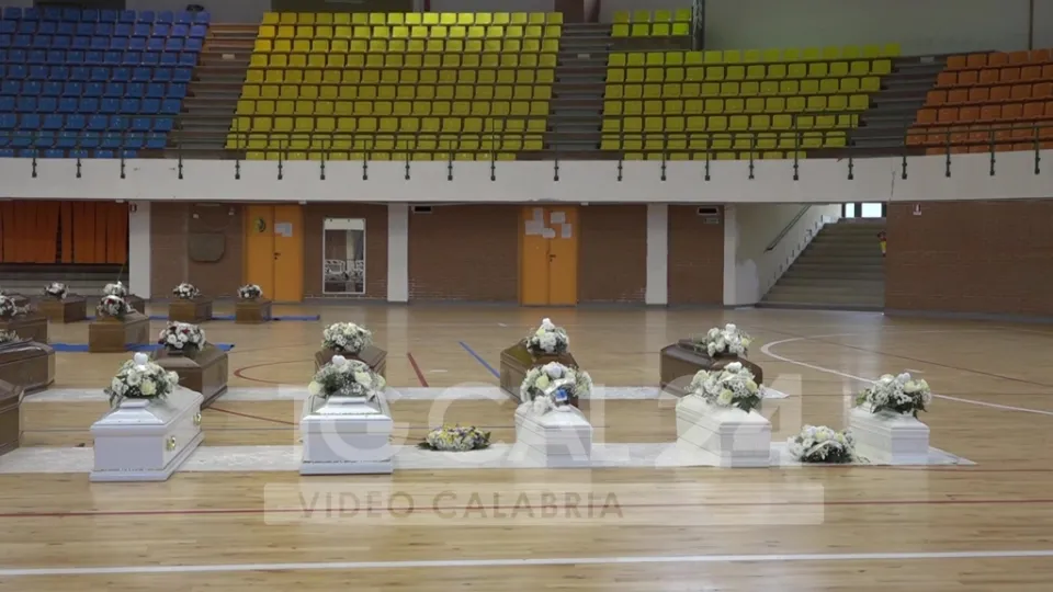 Naufragio di Steccato: a Bologna celebrato il rito funebre per sette salme