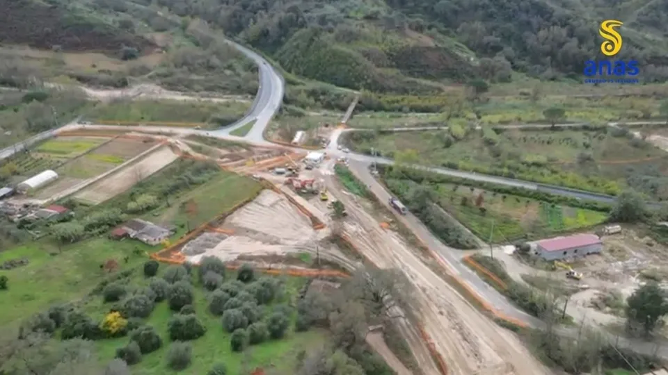 Colpi di pistola contro cantiere Anas sulla Traversale delle Serre