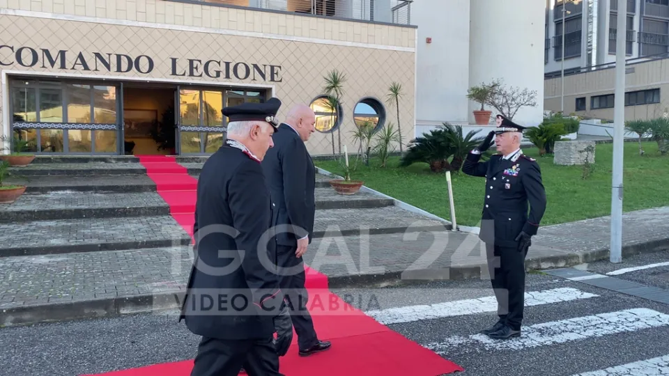 VIDEO | Visita in Calabria del ministro Crosetto: «Carabinieri forza più efficiente contro la 'ndrangheta»