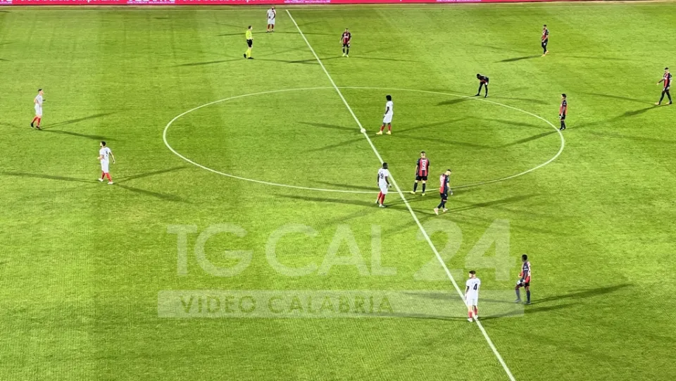CALCIO | Serie C, vince il Crotone e pareggia il Catanzaro: tra sette giorni è derby con un punto di differenza