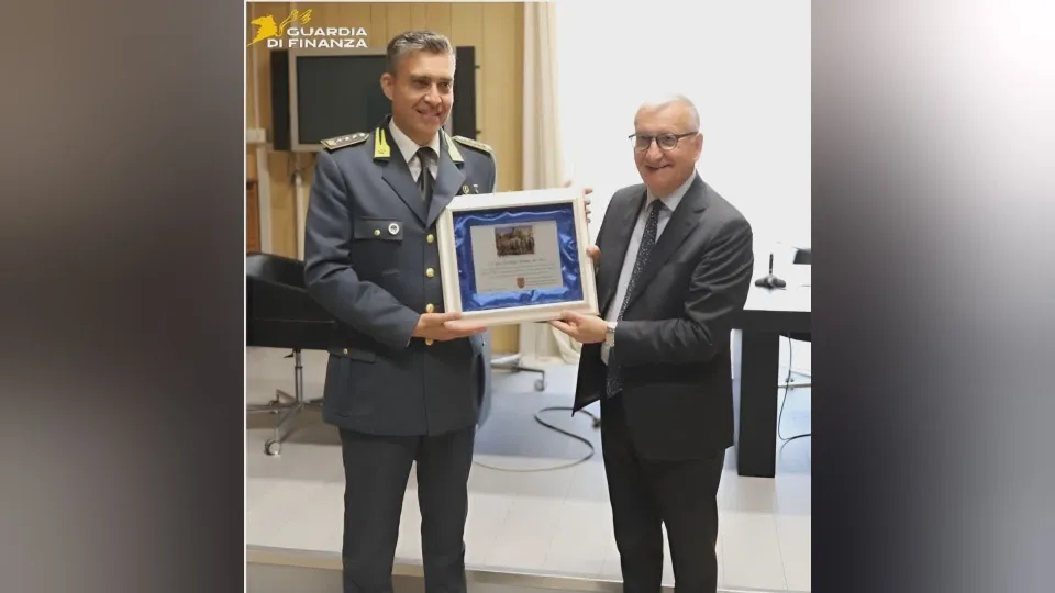 Catanzaro, il saluto del prefetto De Rosa alla Guardia di Finanza