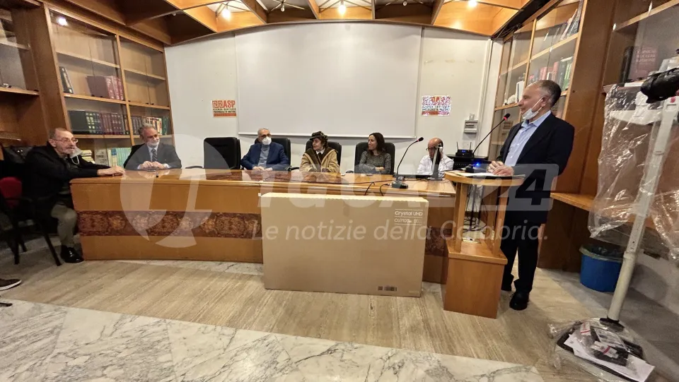 E' Solidarietà: consegnata l'attrezzatura al reparto di Diabetologia di Crotone