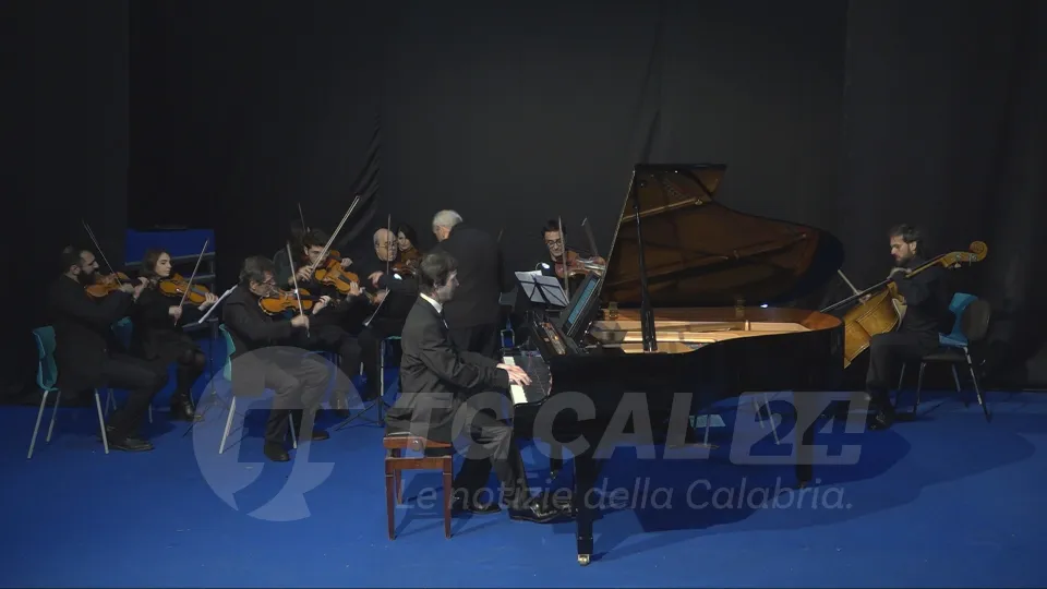 Musica: a Crotone ritorna il maestro pianista Michelangelo Carbonara