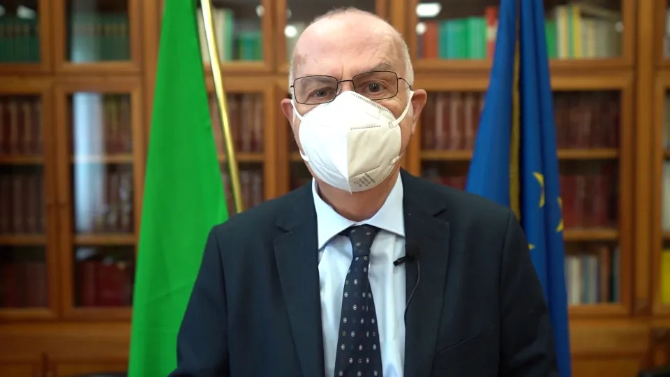 Covid, Rezza: «Rt resta a 1,6 ma sale incidenza. Rispettare regole e accelerare campagna vaccinale» (VIDEO)
