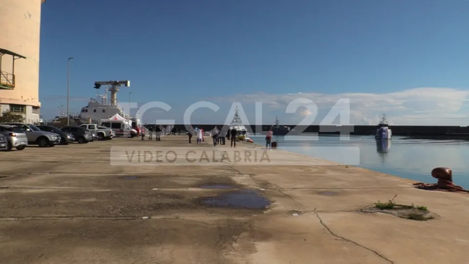 Nuovo sbarco di migranti a Crotone: quaranta le persone arrivate