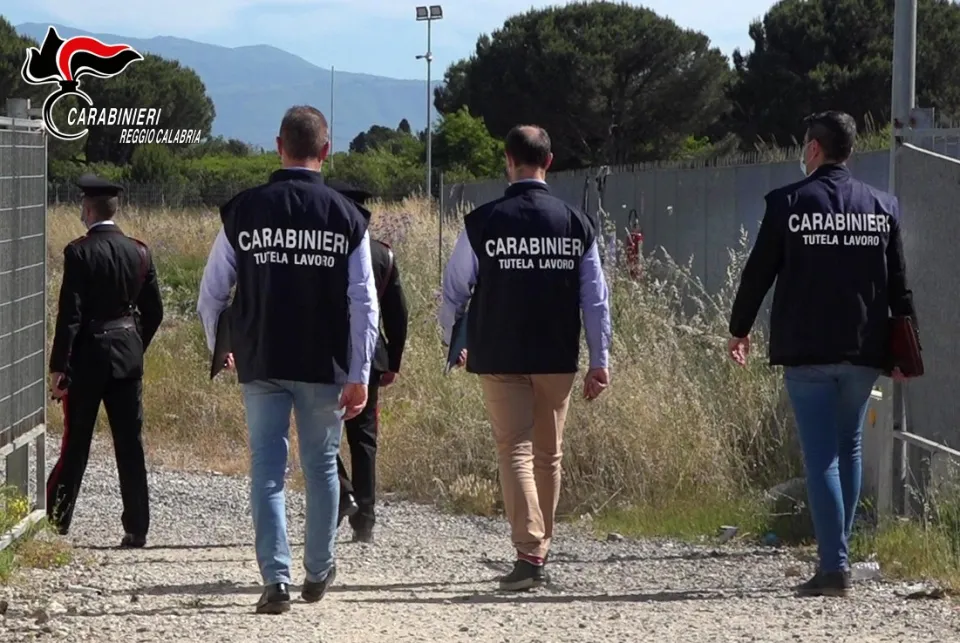Gioia Tauro: denunciati 177 migranti per illecita percezione del Reddito di Cittadinanza (VIDEO)