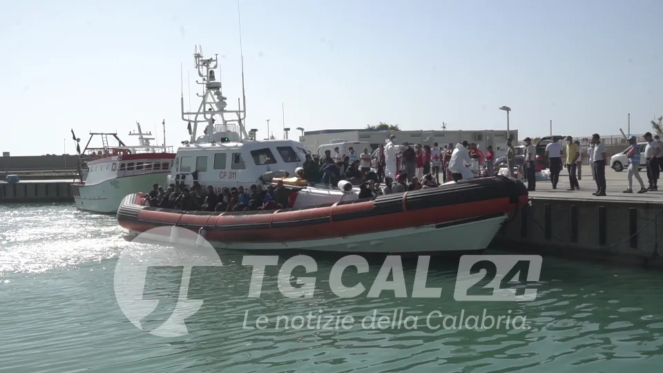 Sbarco a Roccella Jonica, soccorsi in 86