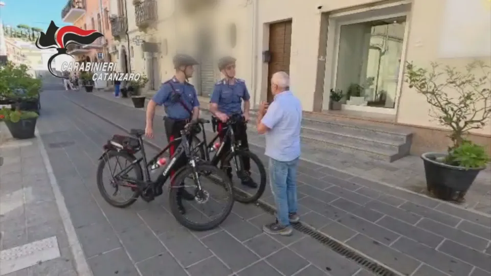 E-bike dei Carabinieri sulle coste del Catanzarese