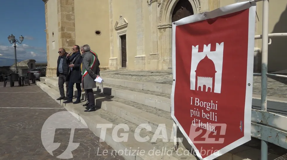 Santa Severina: il borgo delle arance