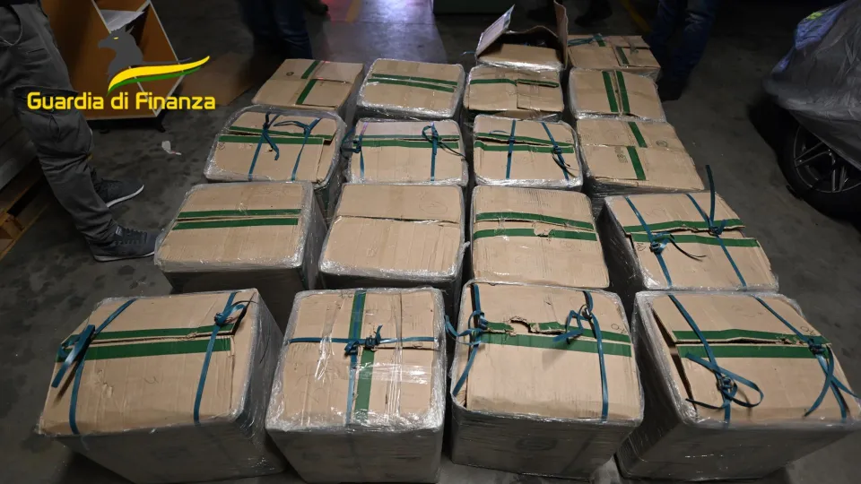 Narcotraffico, 21 arresti tra Italia e Colombia: nel mirino anche esponenti della 'ndrangheta