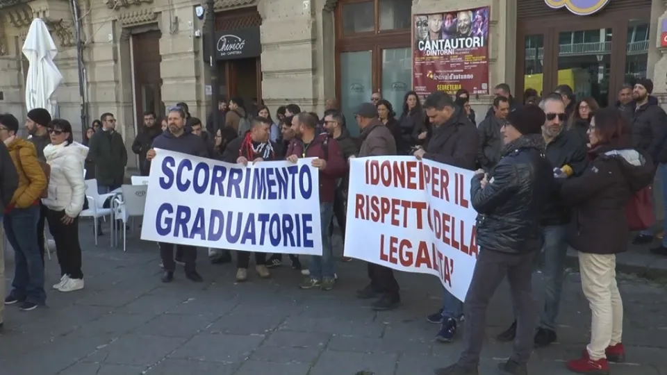 Catanzaro, nuova protesta degli operatori sanitari: chiedono incontro con il commissario Cotticelli