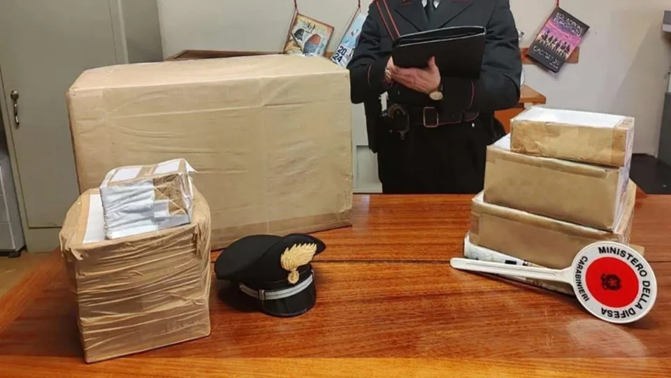 Deposito illegale di fuochi d’artificio: sequestrati 120 chili di materiale esplodente
