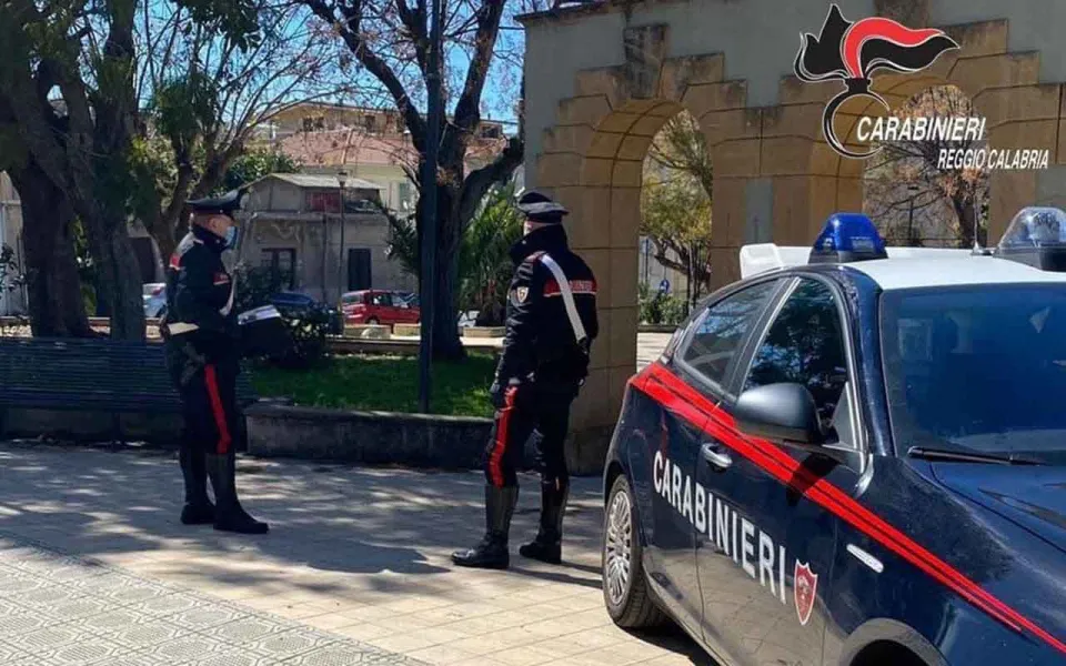 Investe l'amico dopo una lite per accompagnare una donna, 35enne arrestato a Villa San Giovanni