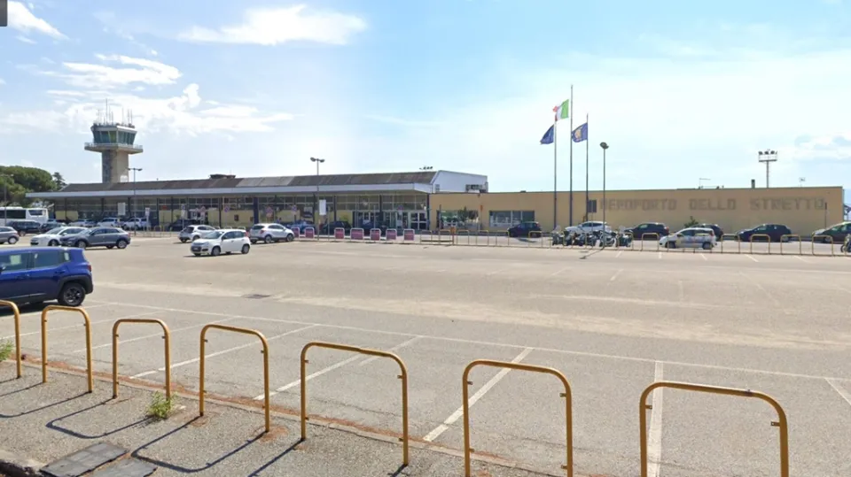 Aeroporti, pubblicati tre bandi da 17 milioni per lo scalo di Reggio: da novembre raddoppiano i voli per Roma