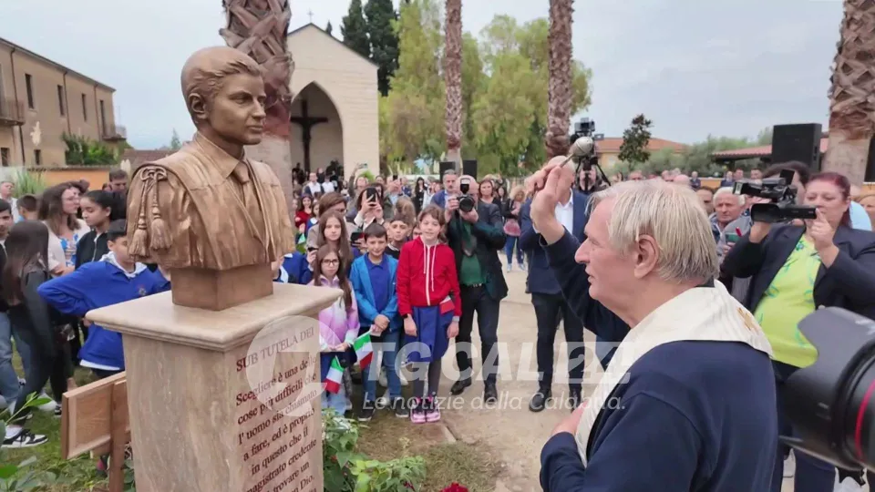 Inaugurato il giardino in memoria del giudice e beato Rosario Livatino