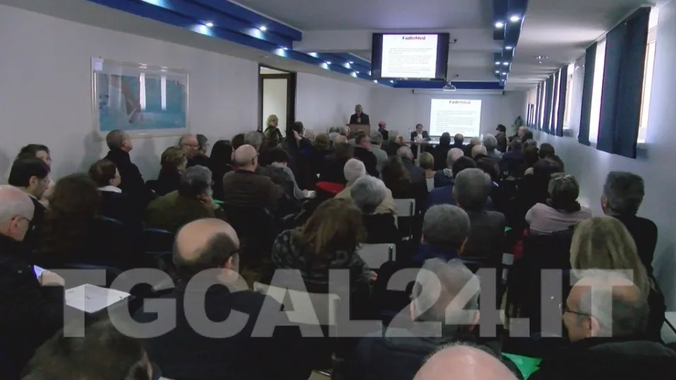 Coronavirus, seminario informativo dei medici a Crotone (VIDEO)