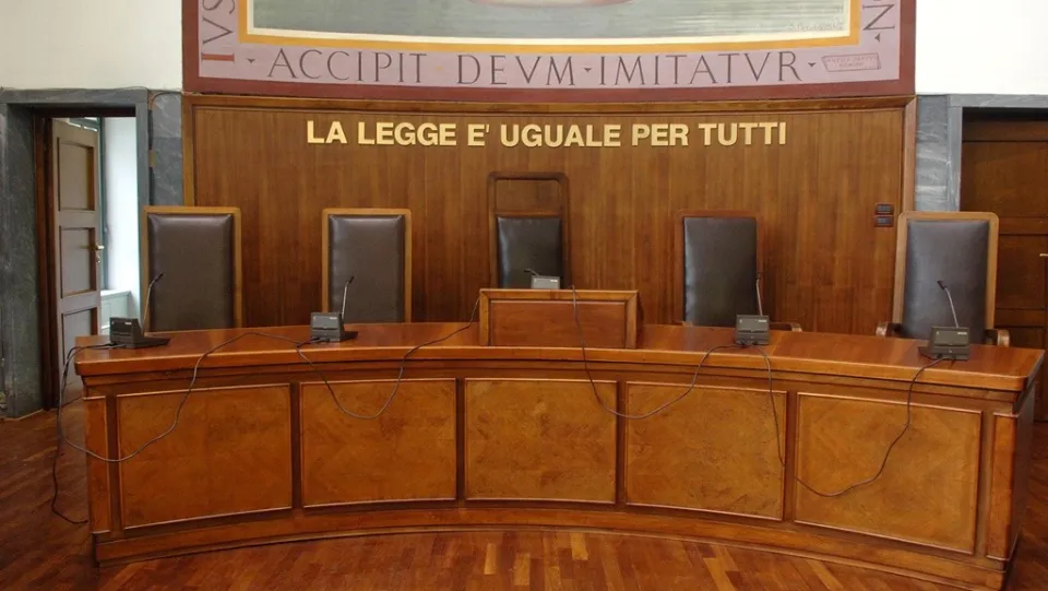 Condannati prete ed ex maresciallo accusati di aver favorito il clan Patania di Stefanaconi
