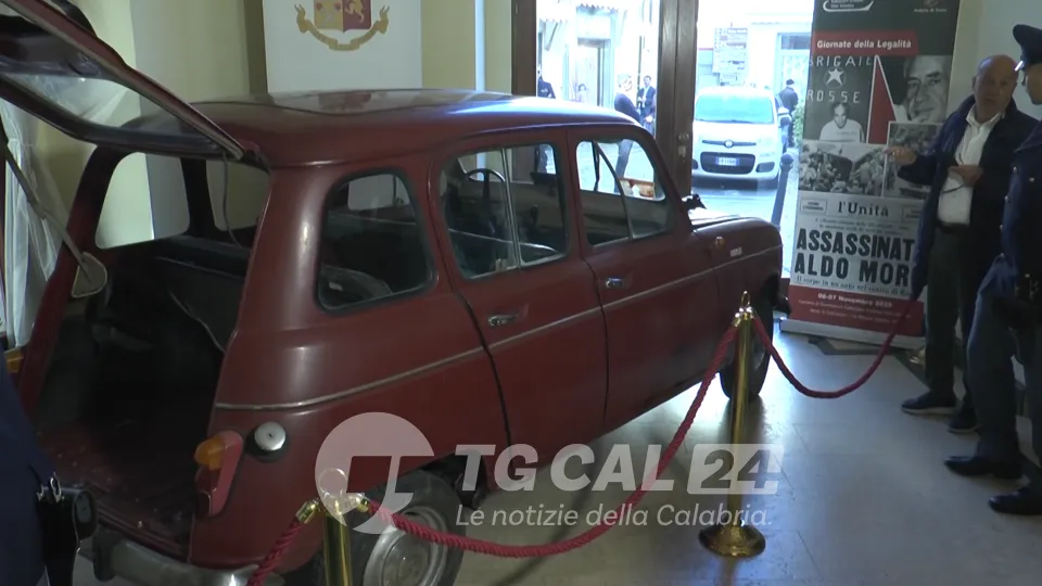 In mostra per la prima volta la Renault 4 di Moro
