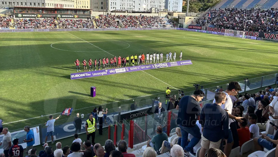CALCIO | Serie C: il derby Crotone-Cosenza finisce in parità